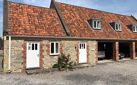 Dabinett Holiday Cottage